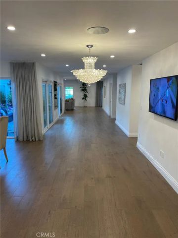 9150 Zelzah Avenue, Northridge, CA 91325