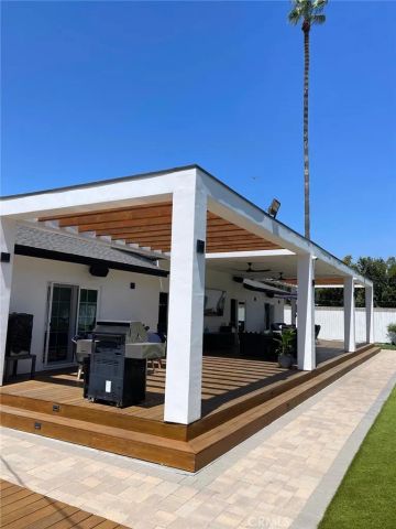 9150 Zelzah Avenue, Northridge, CA 91325