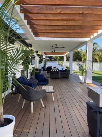 9150 Zelzah Avenue, Northridge, CA 91325