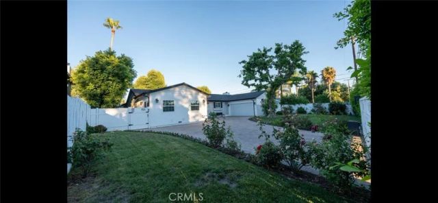9150 Zelzah Avenue, Northridge, CA 91325