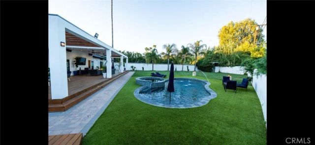 9150 Zelzah Avenue, Northridge, CA 91325