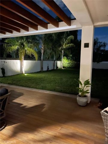 9150 Zelzah Avenue, Northridge, CA 91325