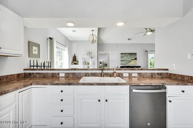 8879 Nottoway Avenue NW, Calabash, NC 28467