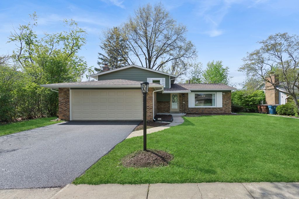 22644 Lakeshore Drive, Richton Park, IL 60471