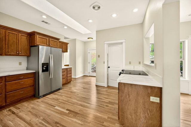 240 Mina Lane, Grants Pass, OR 97526