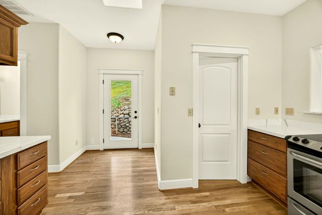 240 Mina Lane, Grants Pass, OR 97526