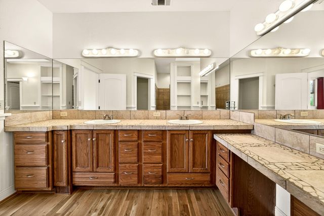 240 Mina Lane, Grants Pass, OR 97526