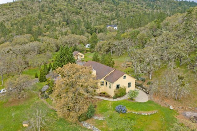 240 Mina Lane, Grants Pass, OR 97526