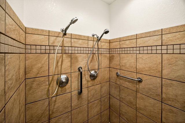 240 Mina Lane, Grants Pass, OR 97526