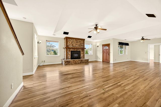 240 Mina Lane, Grants Pass, OR 97526