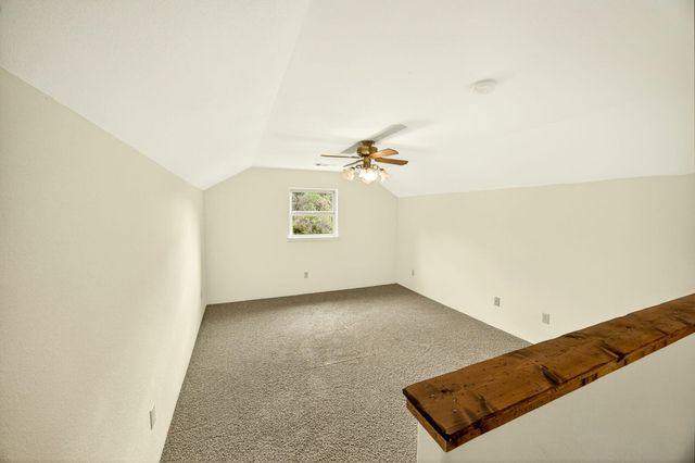 240 Mina Lane, Grants Pass, OR 97526