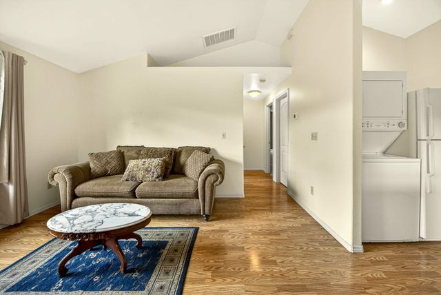 240 Mina Lane, Grants Pass, OR 97526