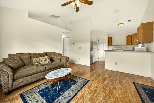 240 Mina Lane, Grants Pass, OR 97526