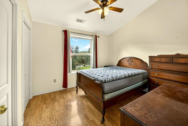 240 Mina Lane, Grants Pass, OR 97526