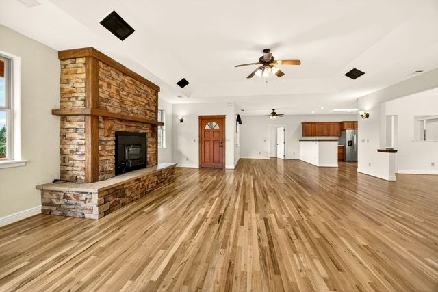 240 Mina Lane, Grants Pass, OR 97526