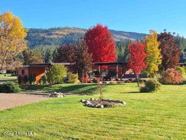 51 Sand Trap Ln, Blanchard, ID 83804
