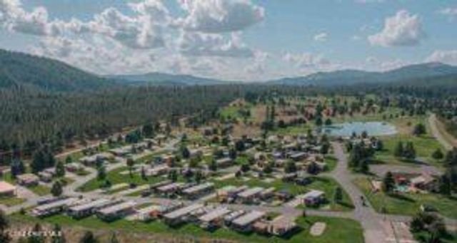 51 Sand Trap Ln, Blanchard, ID 83804
