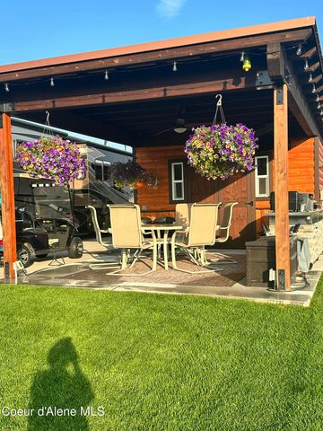 51 Sand Trap Ln, Blanchard, ID 83804
