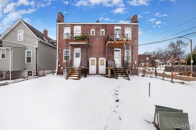 4763 Goethe Avenue, St Louis, MO 63116