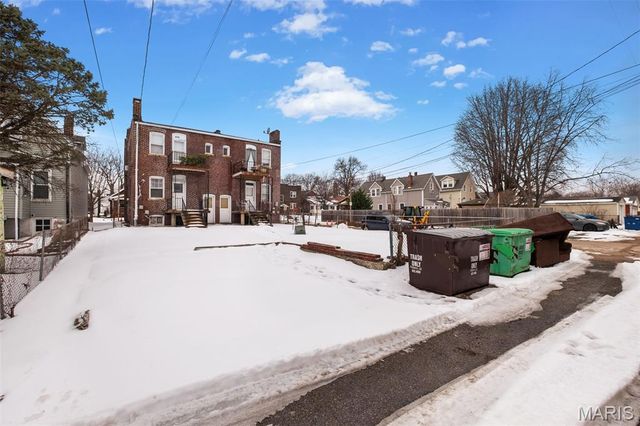 4763 Goethe Avenue, St Louis, MO 63116