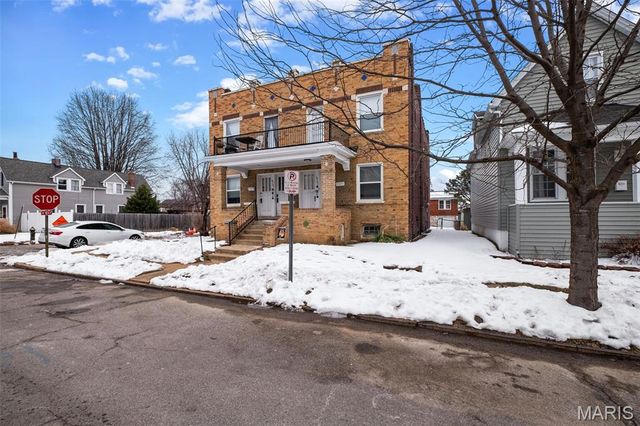 4763 Goethe Avenue, St Louis, MO 63116