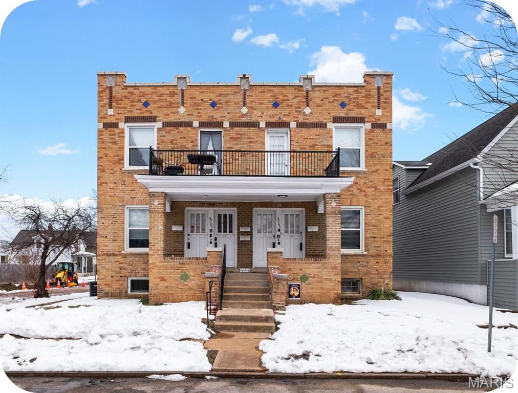 4763 Goethe Avenue, St Louis, MO 63116