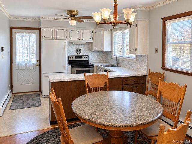 1460 Joyce Lane, Seaford, NY 11783