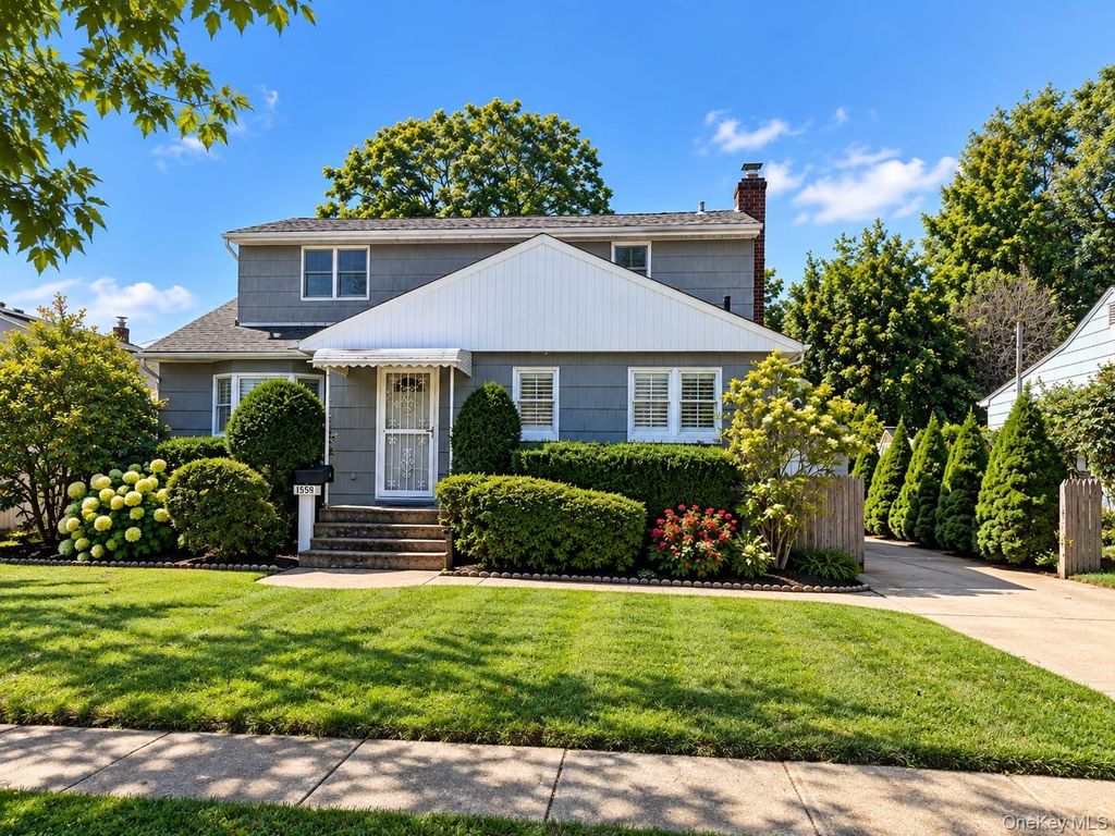 1460 Joyce Lane, Seaford, NY 11783 — exterior