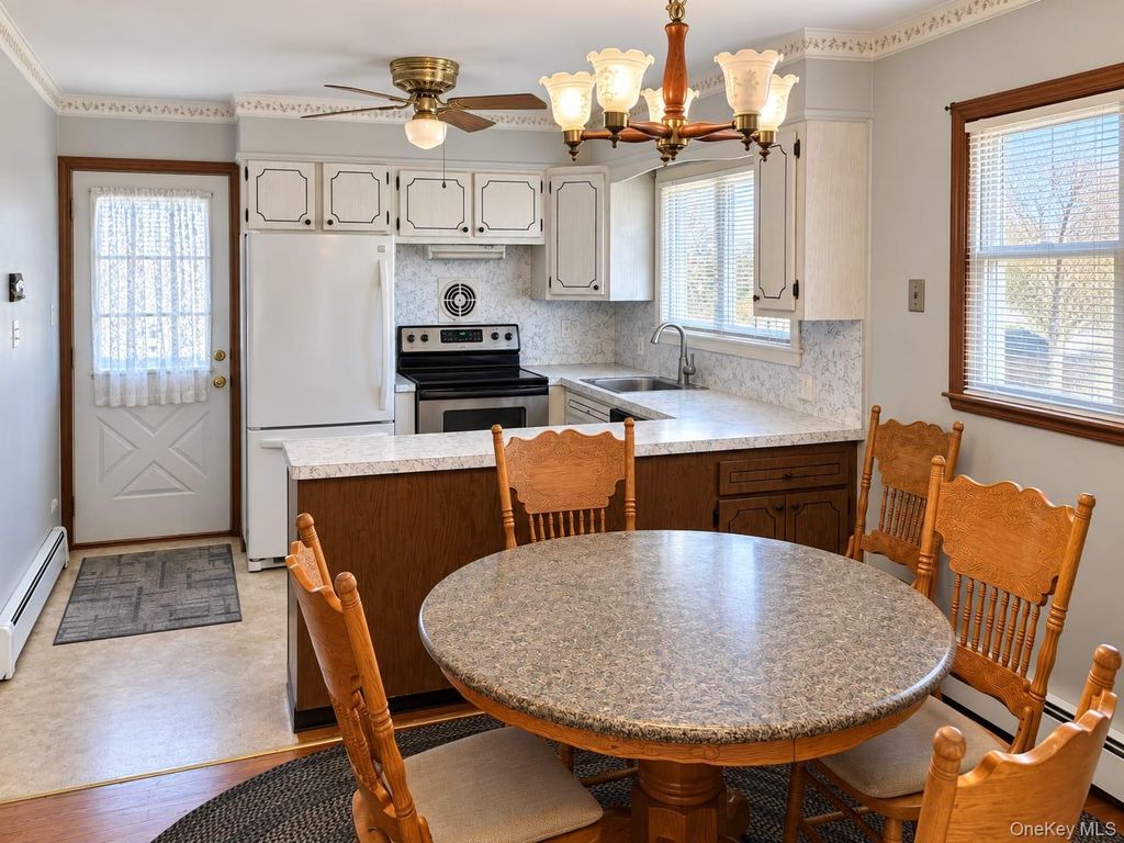 1460 Joyce Lane, Seaford, NY 11783 — photo 2