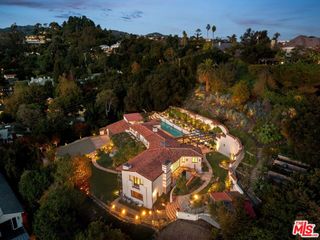 1744 Reedvale Lane, Los Angeles, CA 90049