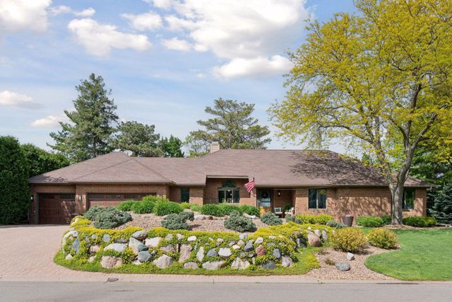 21273 Floral Bay Drive N, Forest Lake, MN 55025