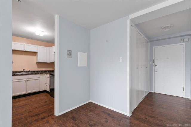 100 York Street 3B, New Haven, CT 06511