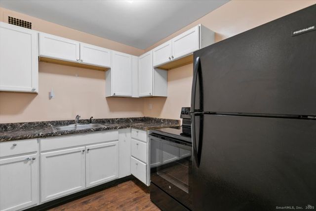 100 York Street 3B, New Haven, CT 06511