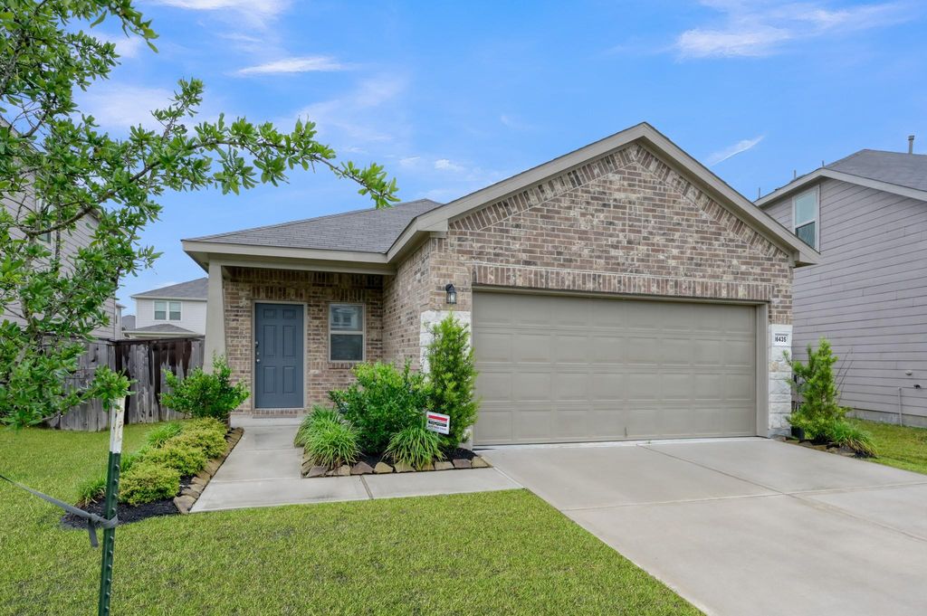 16435 Big Hickory Drive, Conroe, TX 77302