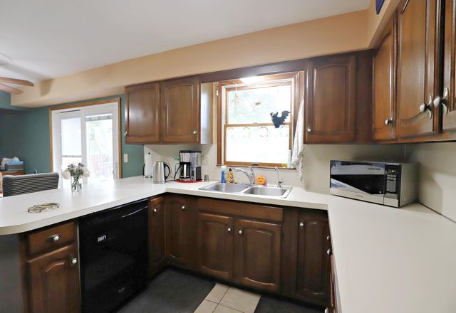 306 N Hampton Drive, Durand, MI 48429