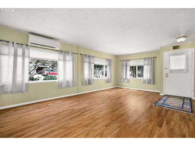 3437 Ne BENTON St, Newport, OR 97365