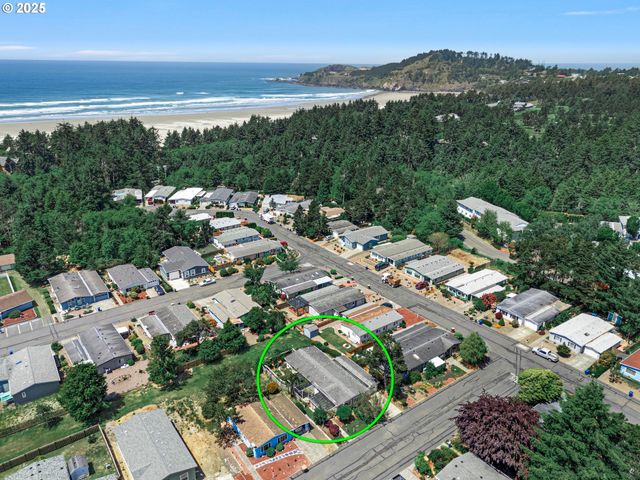 3437 Ne BENTON St, Newport, OR 97365