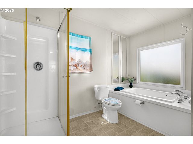 3437 Ne BENTON St, Newport, OR 97365