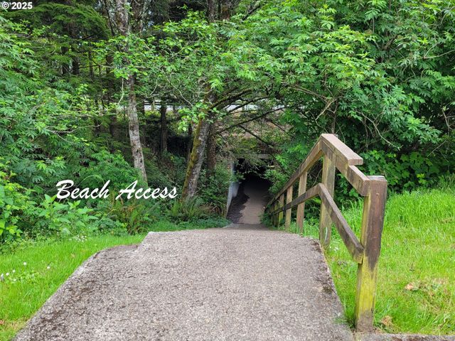 3437 Ne BENTON St, Newport, OR 97365