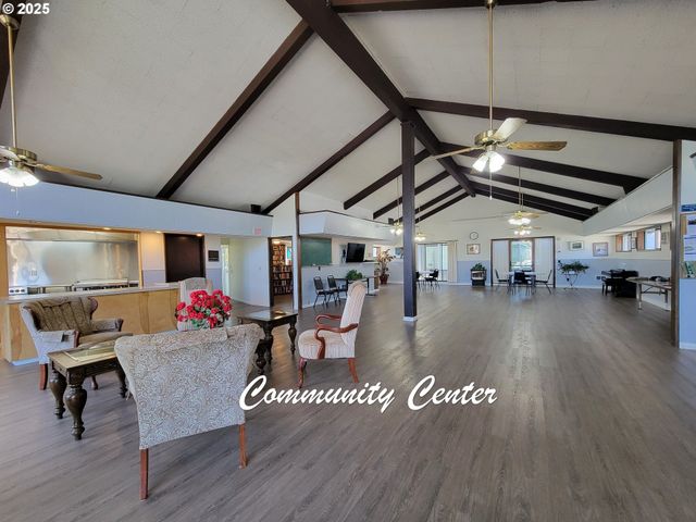 3437 Ne BENTON St, Newport, OR 97365