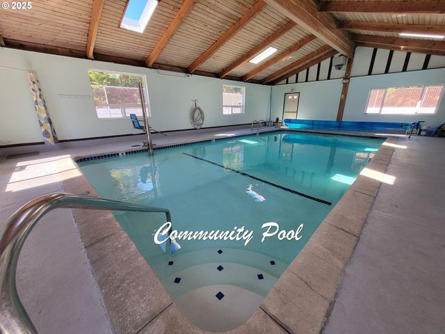 3437 Ne BENTON St, Newport, OR 97365