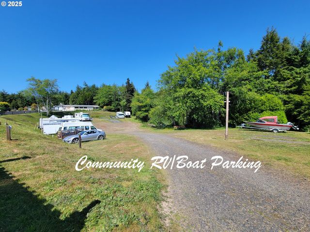 3437 Ne BENTON St, Newport, OR 97365
