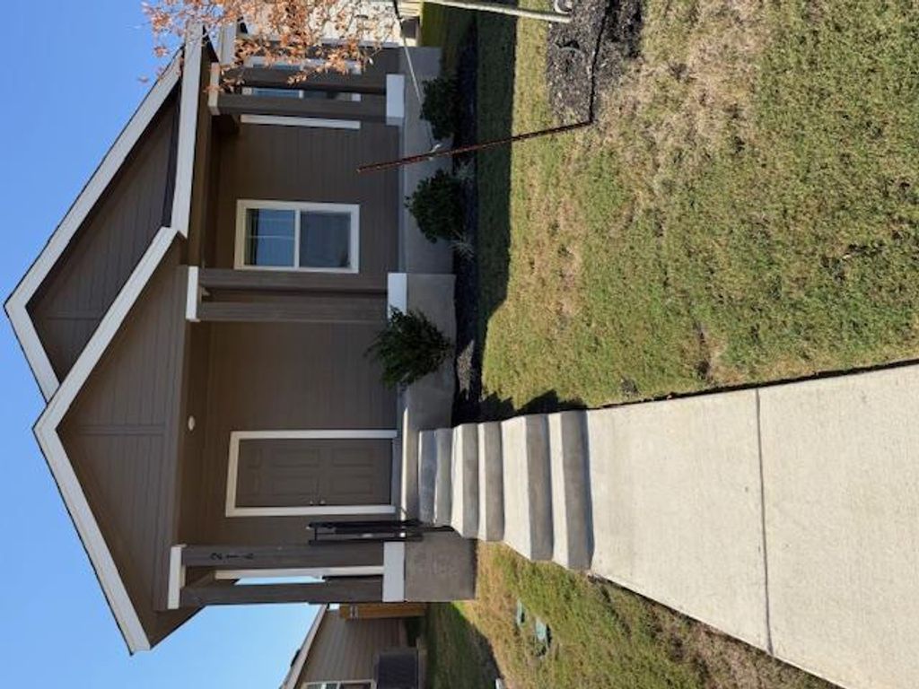 216 Sormonne LOOP, Kyle, TX 78640