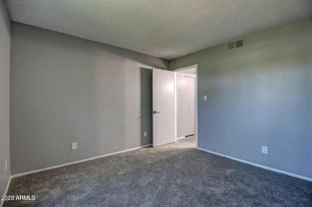 2220 W DORA Street 214, Mesa, AZ 85201