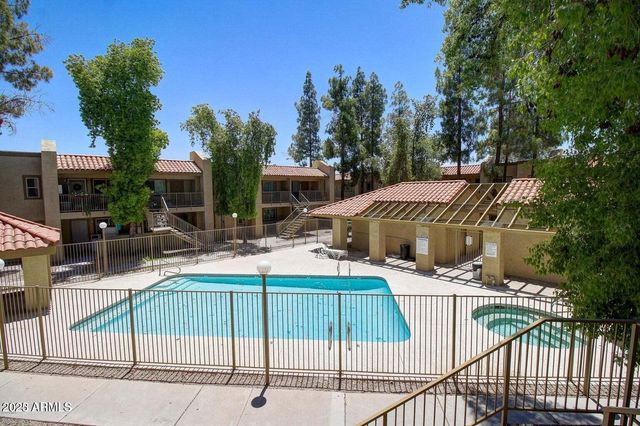 2220 W DORA Street 214, Mesa, AZ 85201