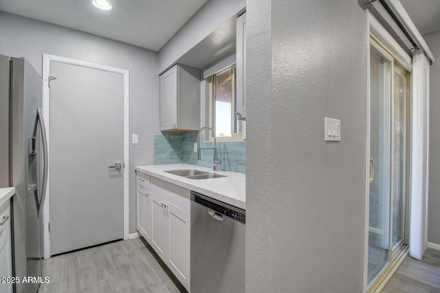 2220 W DORA Street 214, Mesa, AZ 85201