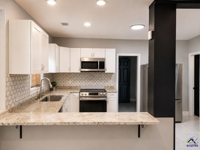 635 Pebble Street, Macon, GA 31201