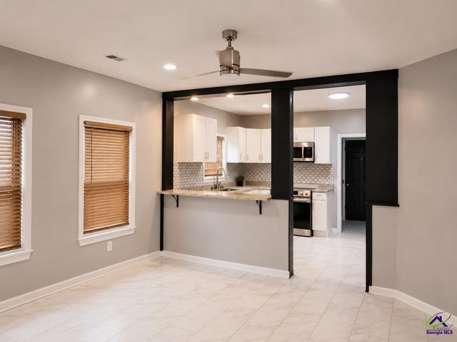 635 Pebble Street, Macon, GA 31201
