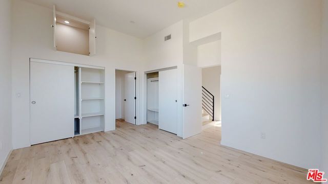 1509 S Cloverdale Avenue, Los Angeles, CA 90019