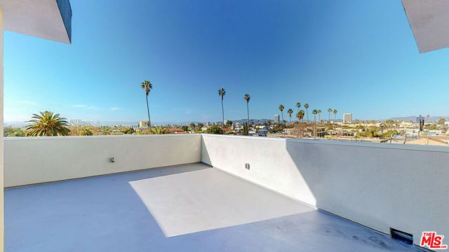 1509 S Cloverdale Avenue, Los Angeles, CA 90019